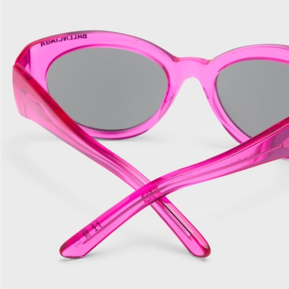 BALENCIAGA 
Round Acetate
Sunglasses
SHINY TRANSPARENT
FUCHSIA
0318 - Picture 5 of 5